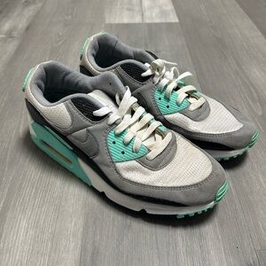 Nike Air Max 90 Hyper Turquoise  Size 9